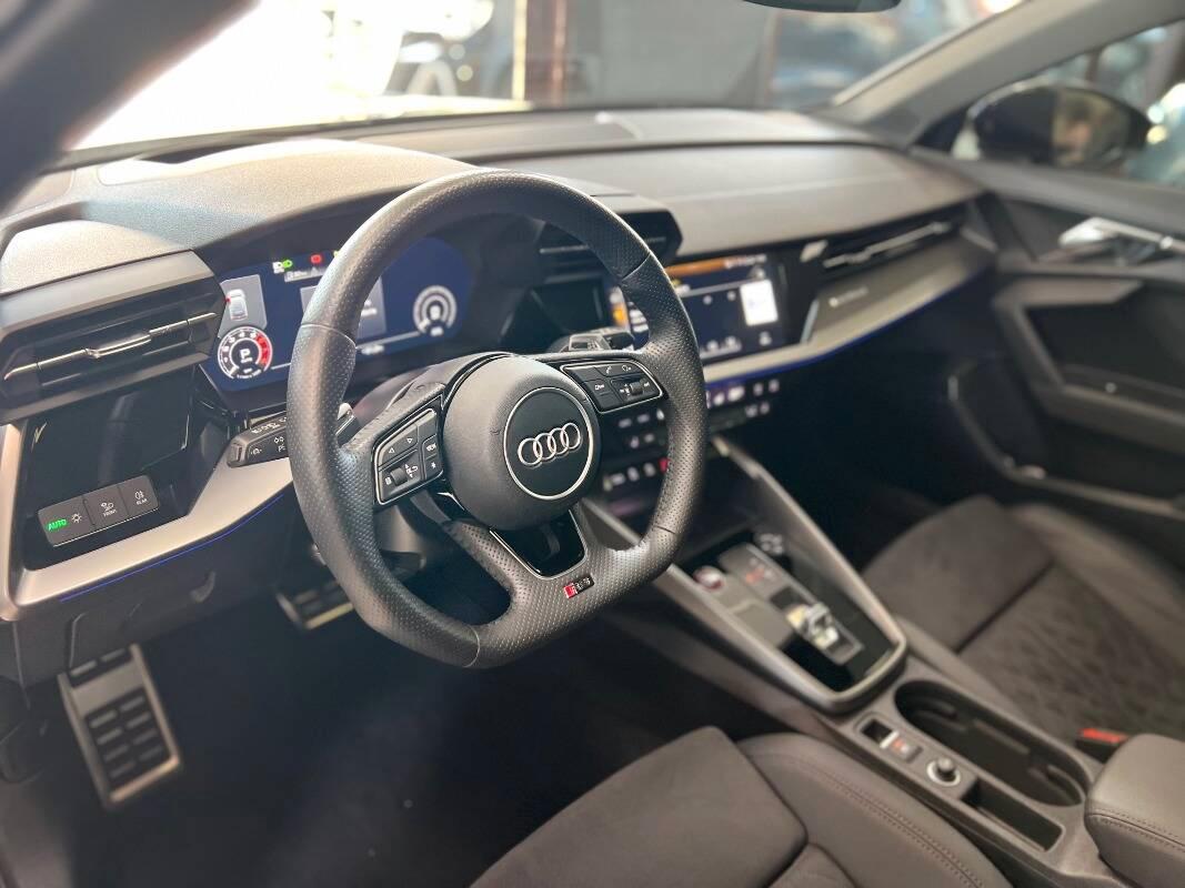 Audi A3 Sportback RS3 2.5 tfsi quattro s-tronic