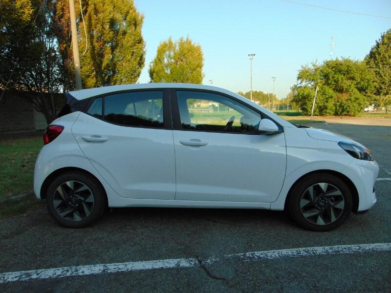 HYUNDAI i10 3ª serie i10 1.0 MPI AT Connectline