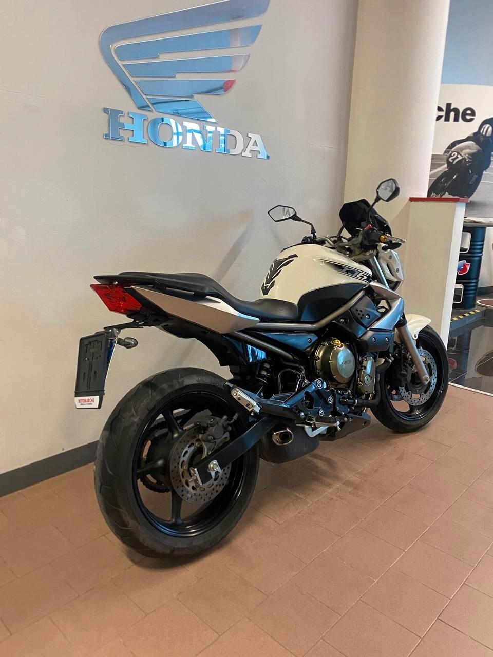 Yamaha XJ6