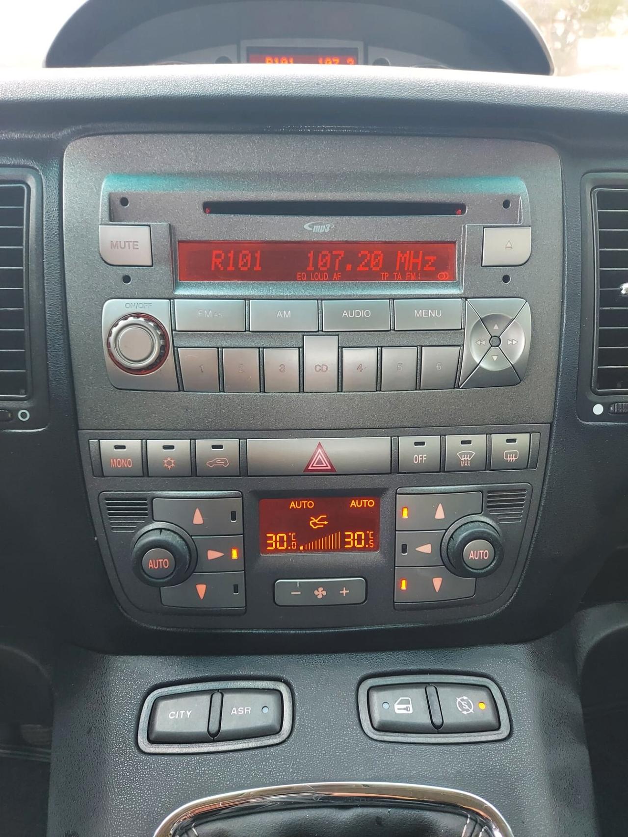 Lancia MUSA 1.3 Mjt 95 CV 5th Avenue 2012