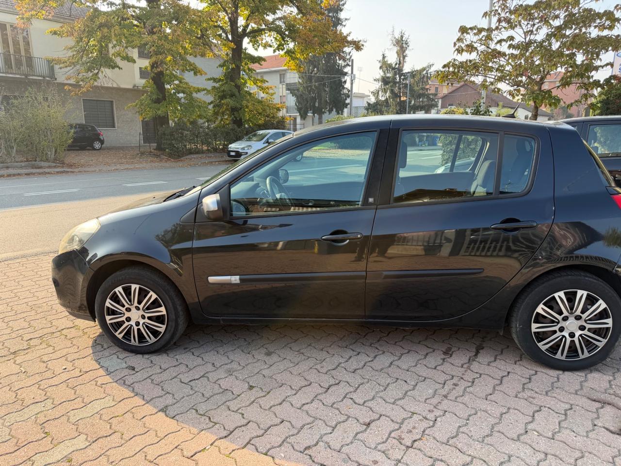 Renault Clio 1.2 16V 5 porte GPL Dynamique