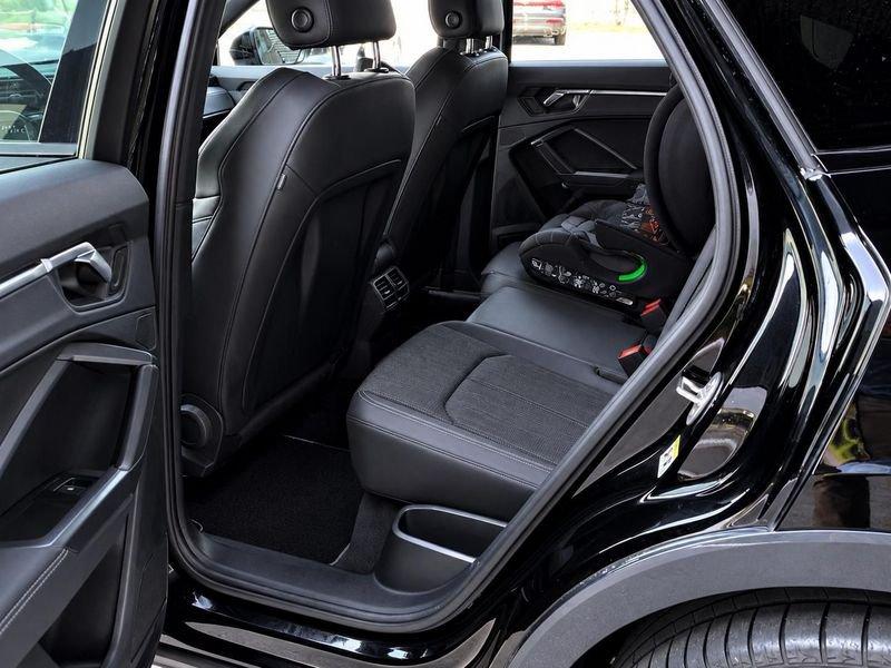Audi Q3 SPB 40 TDI Quattro S-tronic Identity Black 193 CV