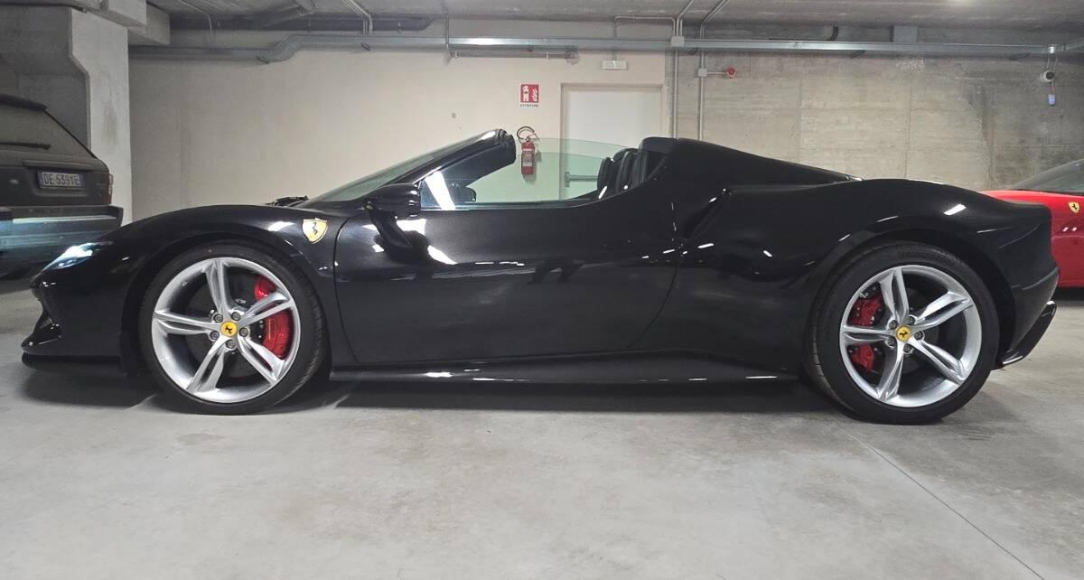 Ferrari 296 GTS *NUOVA - DEMO EXTRACAMPIONARIO *