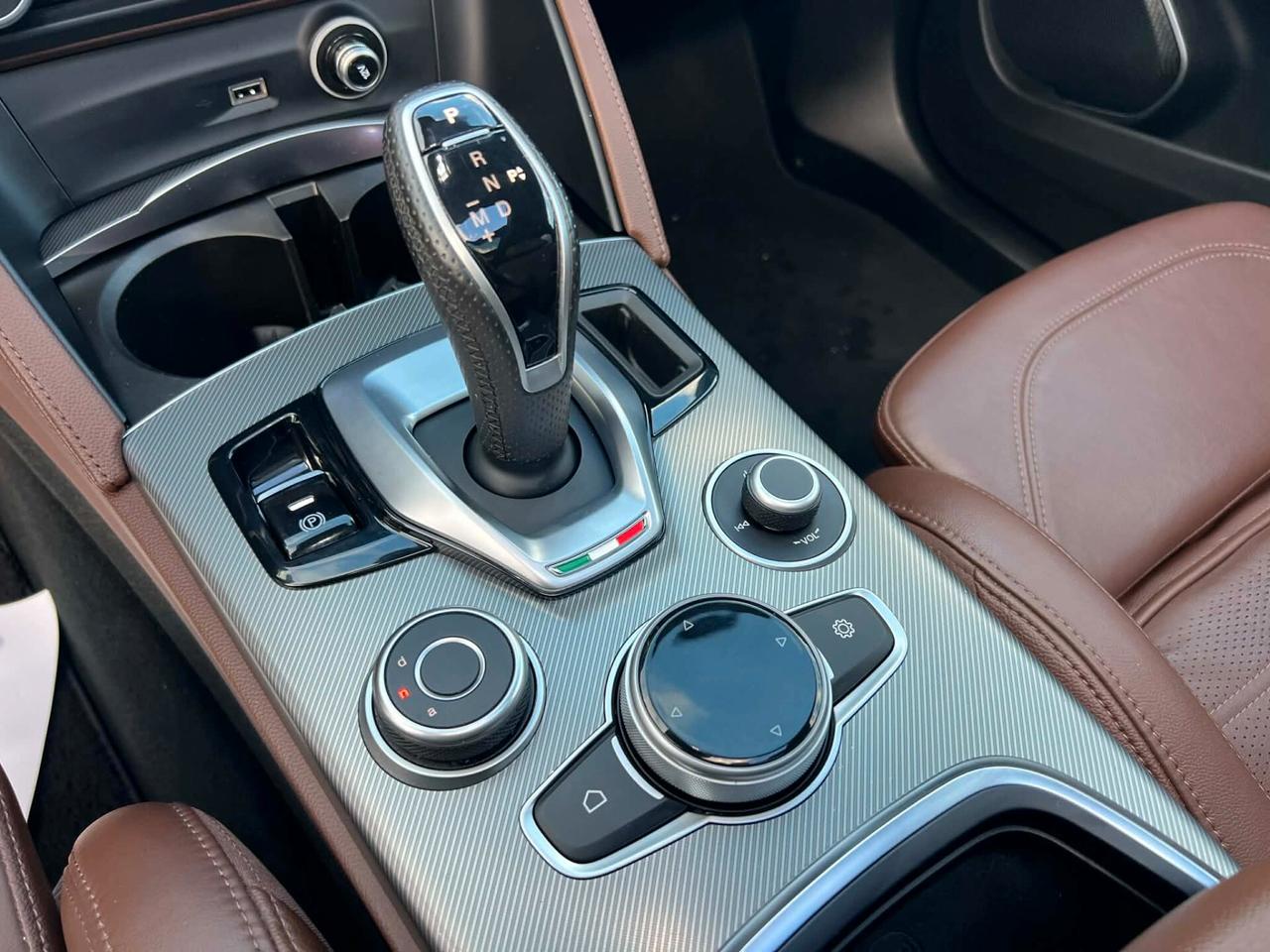 Alfa Romeo Stelvio 210cv Q4 -TETTO A -HARMAN K-