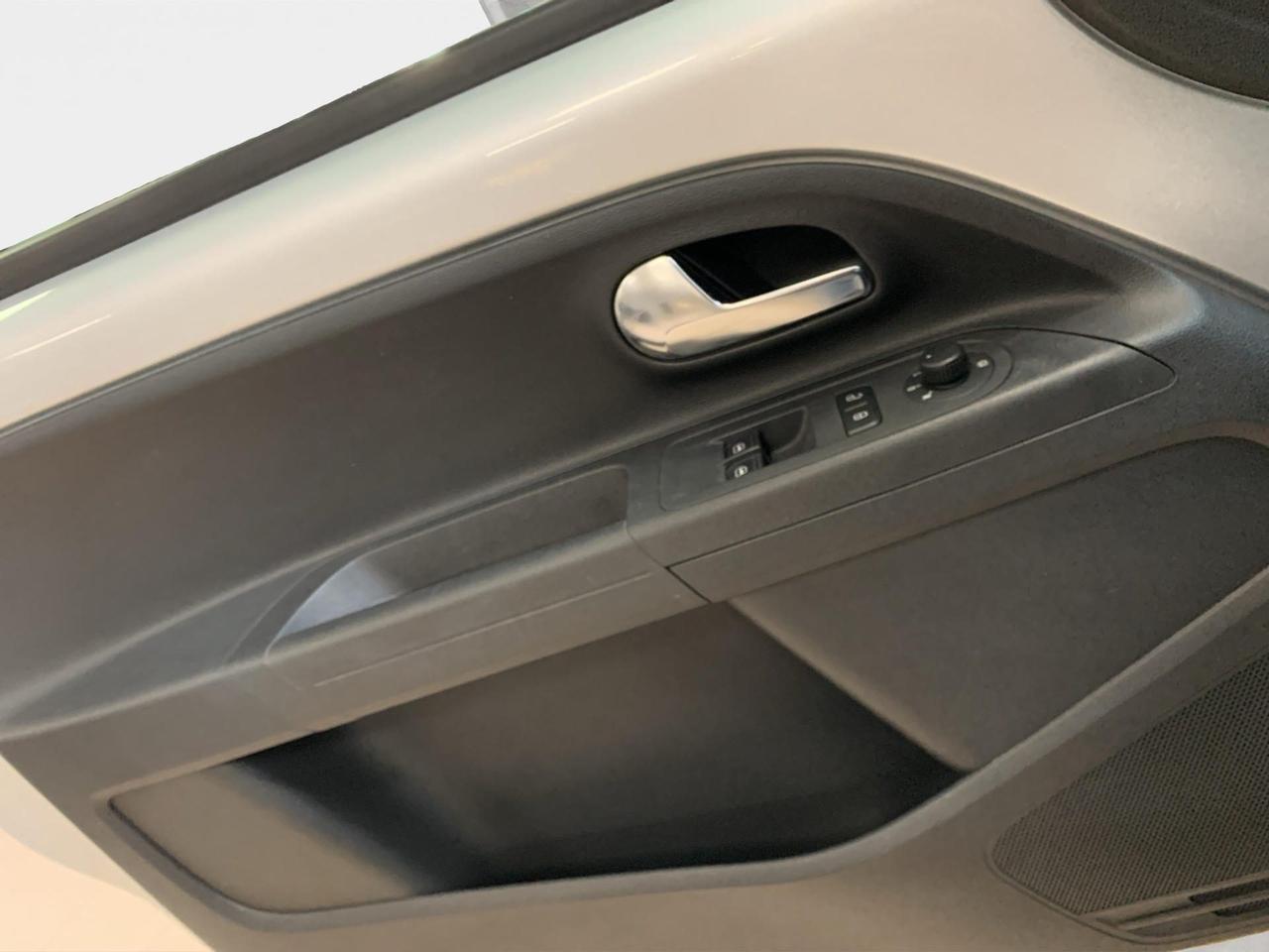 Volkswagen up! 5p 1.0 Club up! 75cv E6