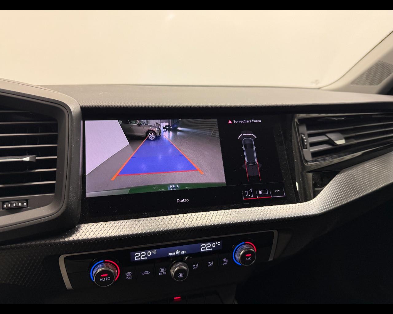 AUDI A1 ALLSTREET 30 TFSI S-TRONIC IDENTITY CONTRAST