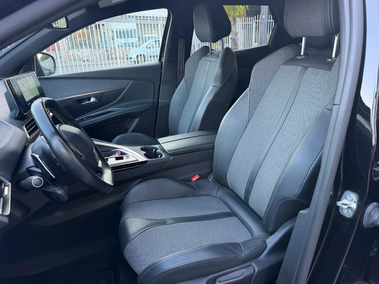 Peugeot 3008 BlueHDi 130 S&S EAT8 Allure Pack 2023