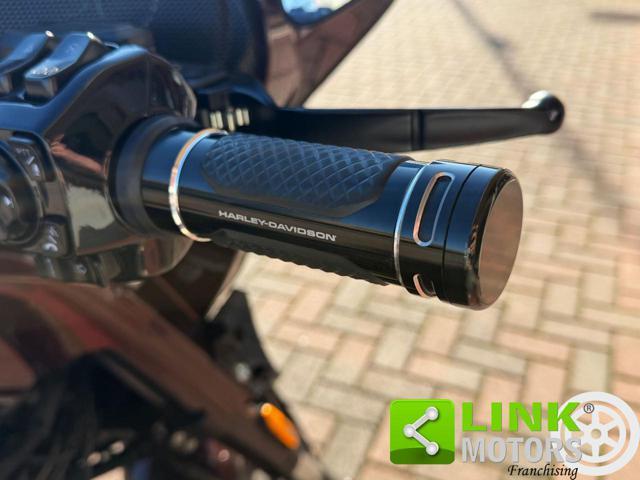 HARLEY-DAVIDSON CVO Street Glide 25th Anniversary 121 Copperhead