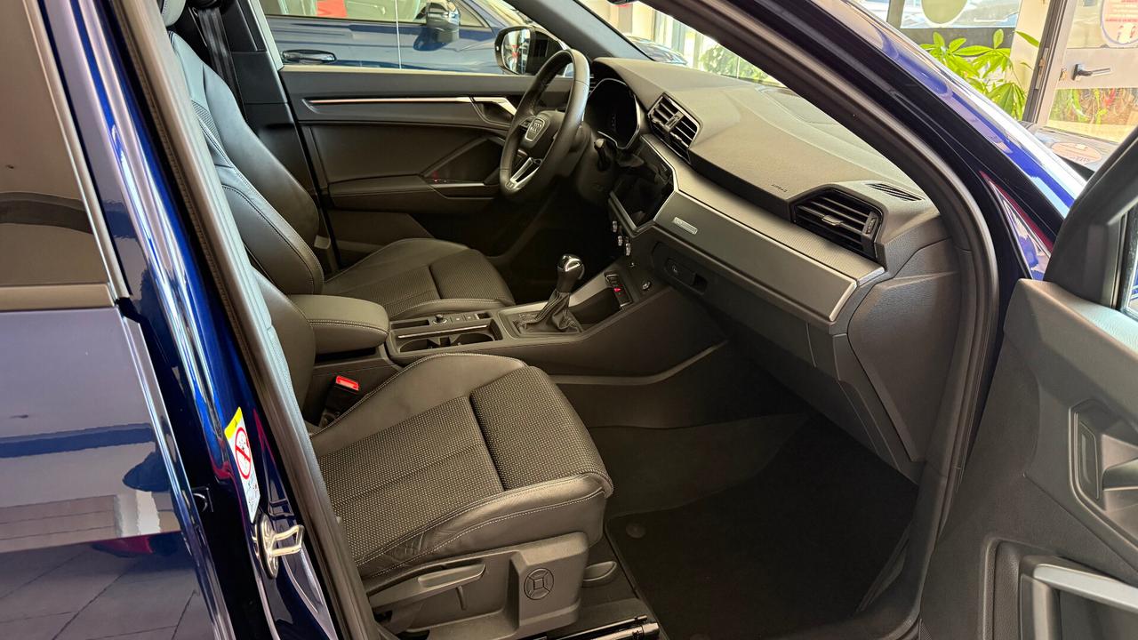 Audi Q3 SPORTBACK 35 TDI S LINE IDENTITY BLACK