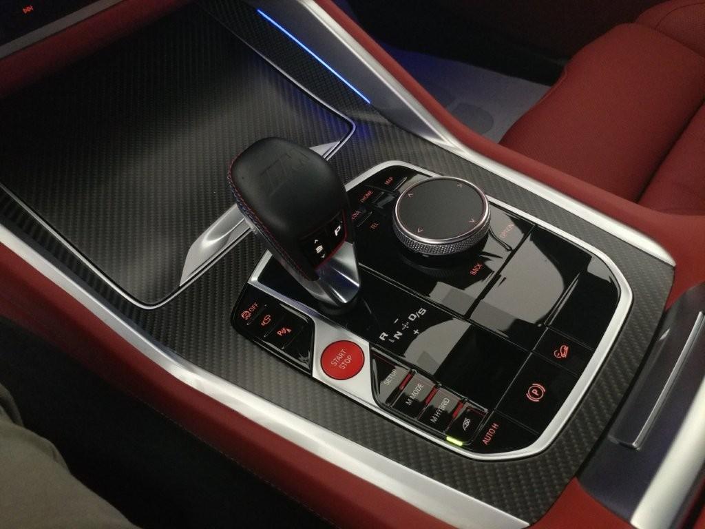 BMW XM 4.4 Steptronic