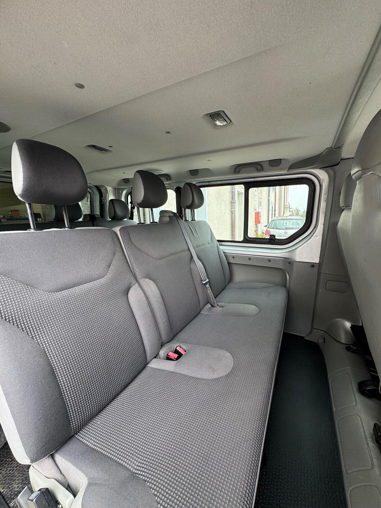 Opel Vivaro 27 2.0 CDTI PC-TN Combi 9 posti