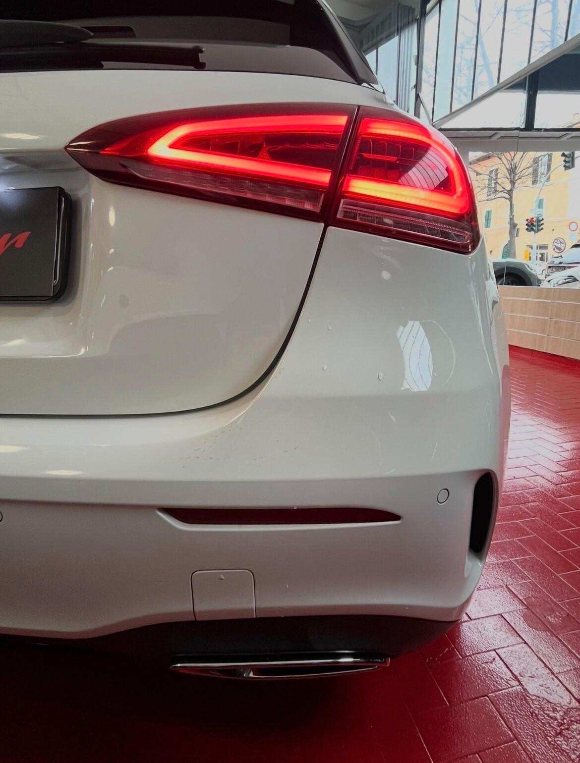 MERCEDES CLASSE A 1.6 TDI 116CV Sport Extra Cambio automatico Navi Cerchi AMG Pelle Alcantara allestimento AMG OK NEOPATENTATI