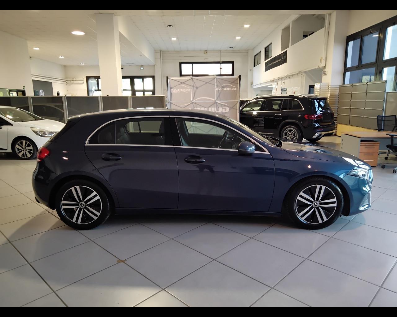 Mercedes-Benz Classe A - W177 2018 - A 180 d Sport auto