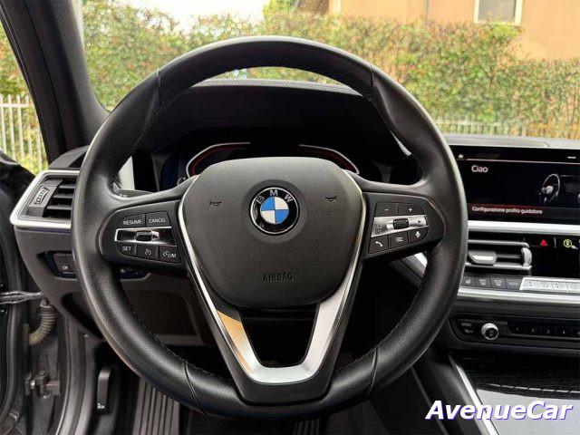 BMW 330 i xdrive Luxury BERLINA CILINDRATA 2.000