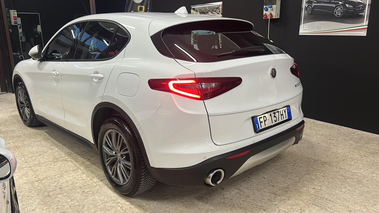 Alfa Romeo Stelvio 2.2 Turbodiesel 150 CV AT8 RWD Super