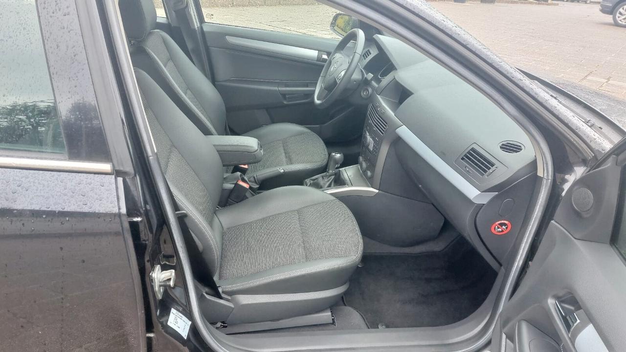 Opel Astra 1.7 CDTI 101CV 5 porte Cosmo