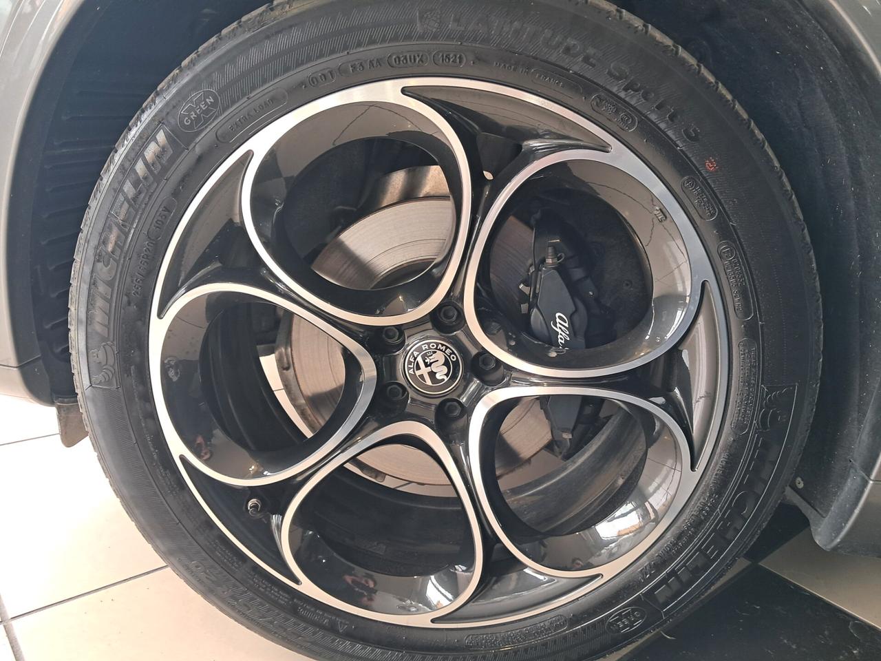 Alfa Romeo Stelvio 2.2 Td 210 cv AT8 Q4 Veloce