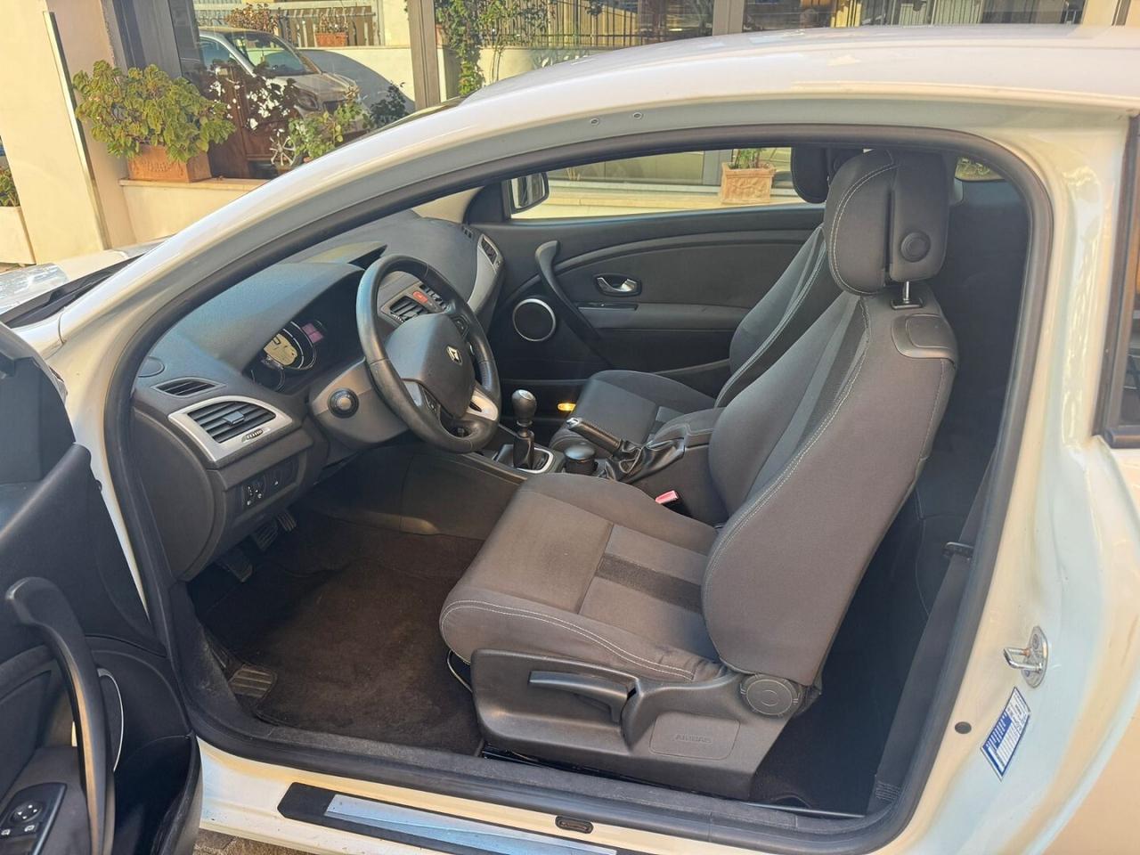 Renault Megane 1.5 dci 110cv Coupe' OK NEOP.