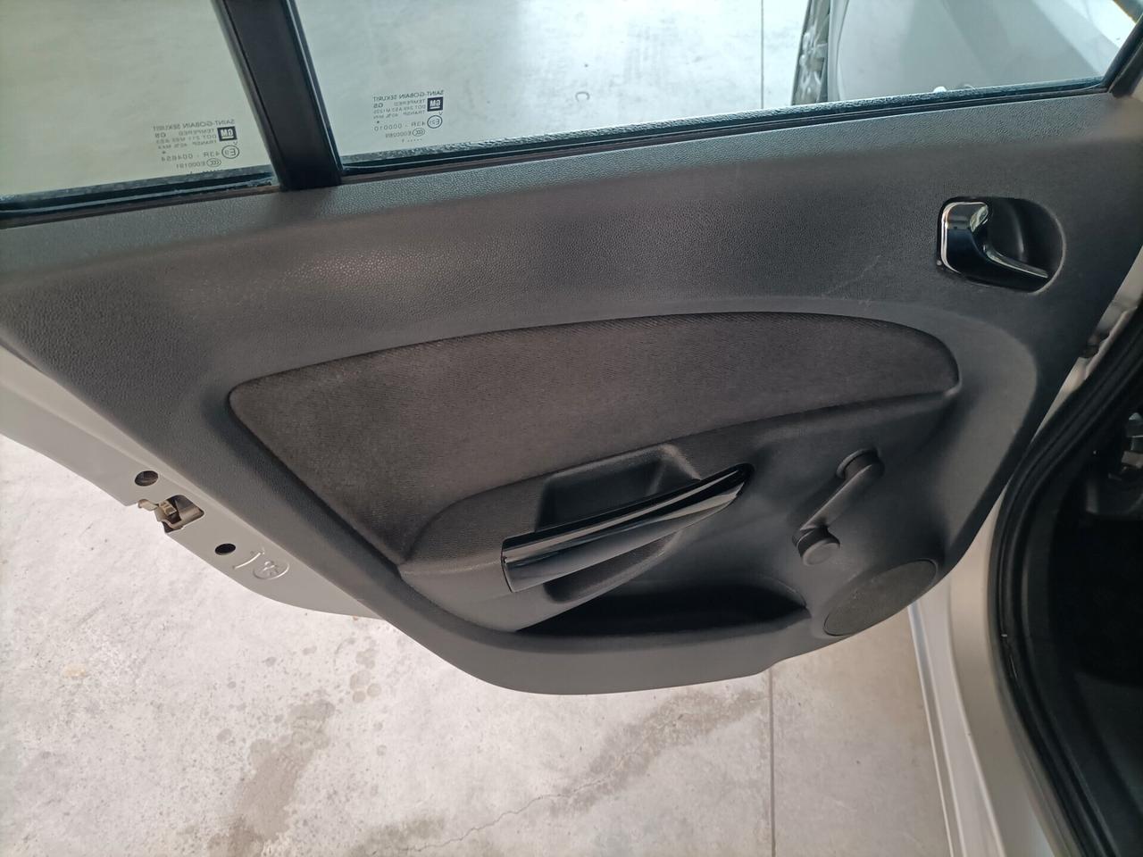 Opel Corsa 1.3 CDTI 95CV F.AP. 5 porte Cosmo - 10/2011