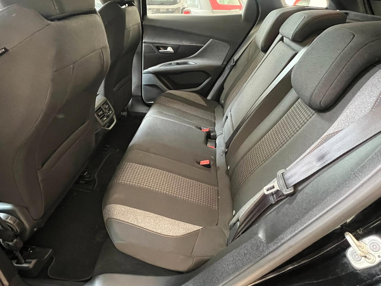 Peugeot 3008 BlueHDi 130 S&S EAT8 Allure Pack