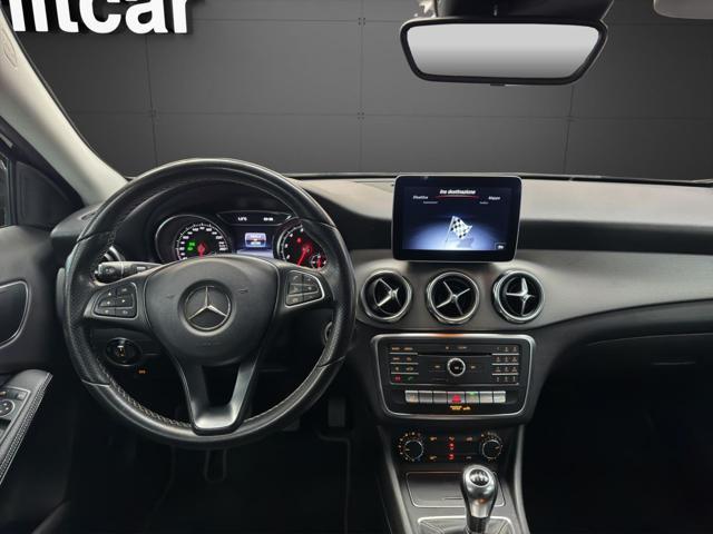 MERCEDES-BENZ GLA 180 Sport