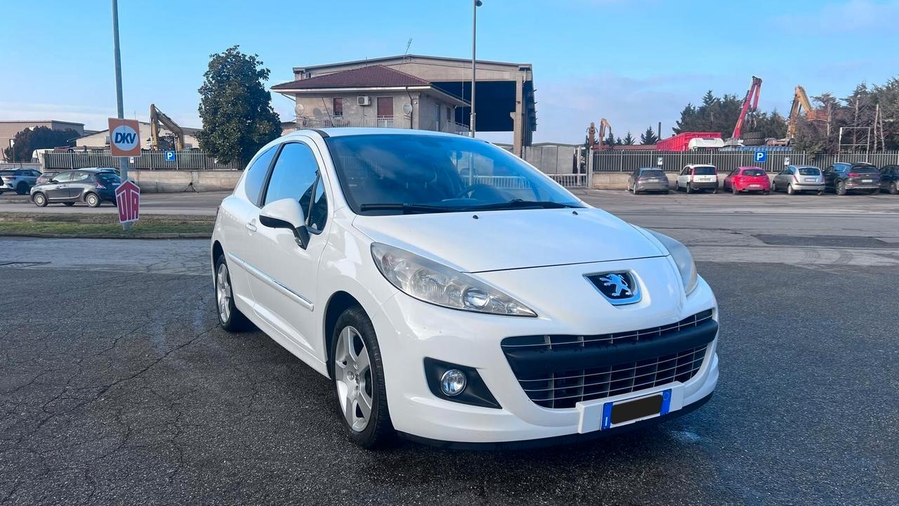 Peugeot 207 1.6 8V HDi 93CV 3p. Allure