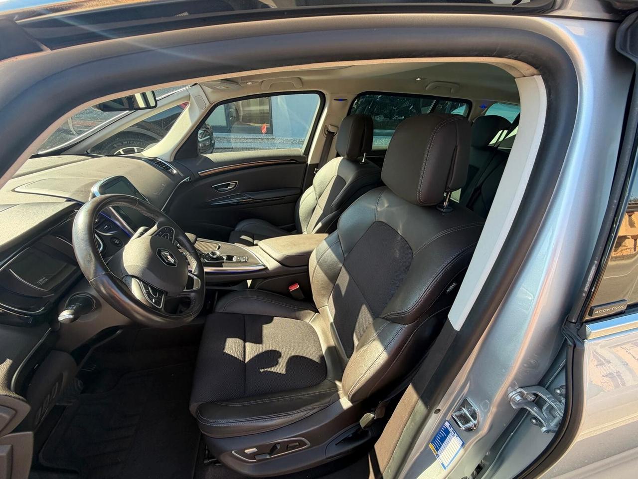 Renault Espace 160CV DCI Energy Initiale Paris 4 Control