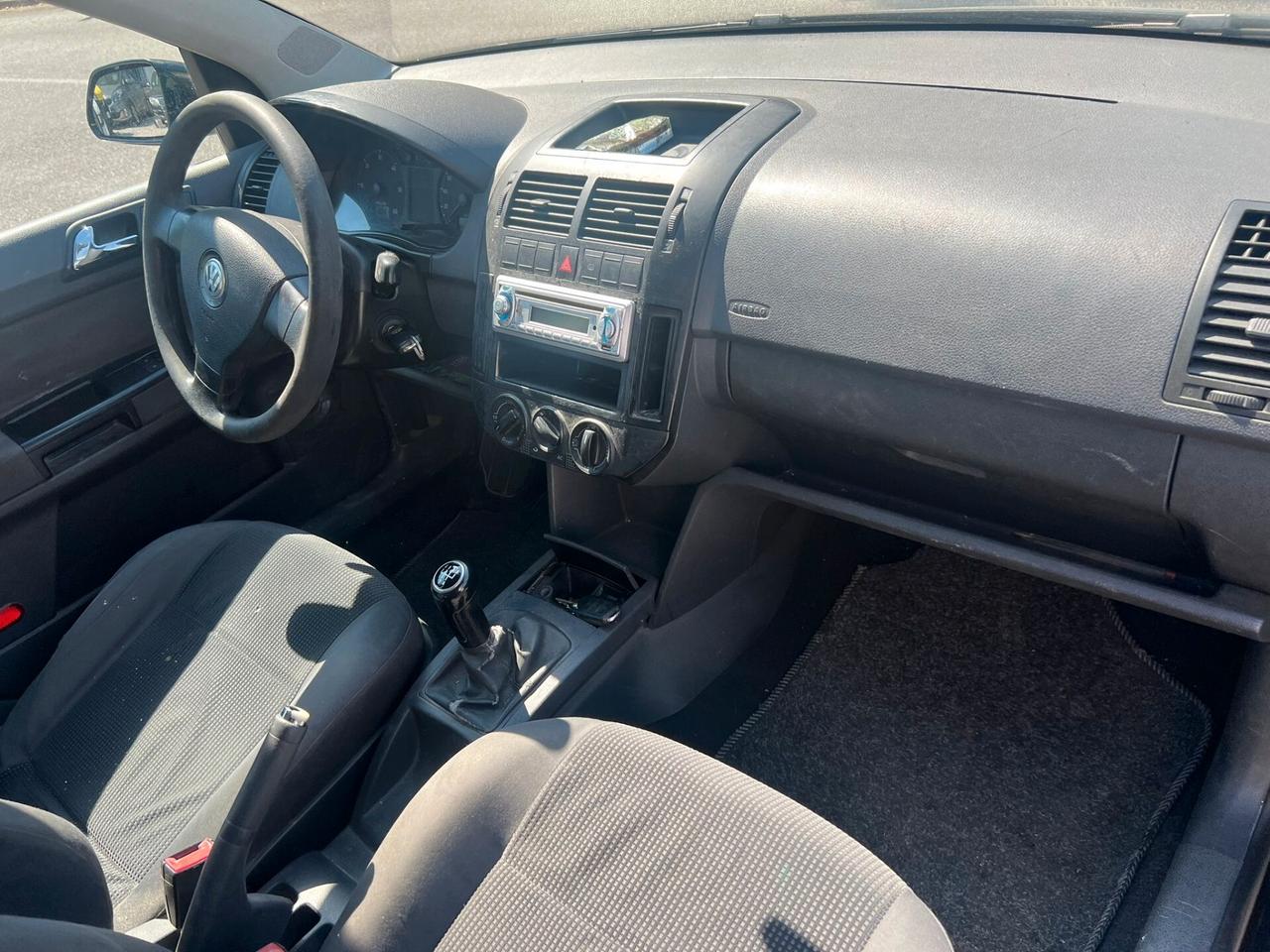 Volkswagen Polo 1.4/80CV TDI 5p. Sportline