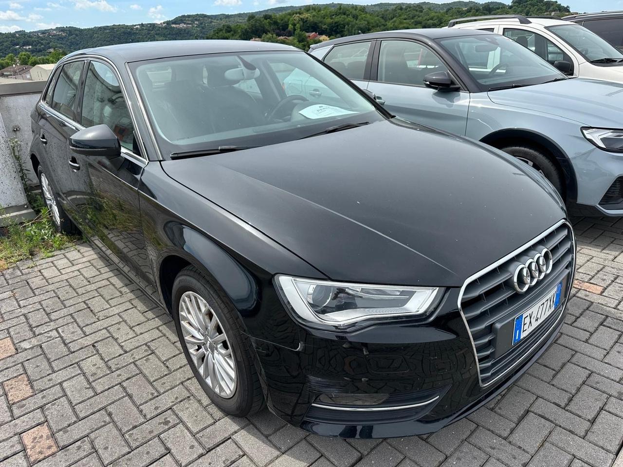 Audi A3 Sedan 1.6 TDI clean diesel S tronic Ambiente