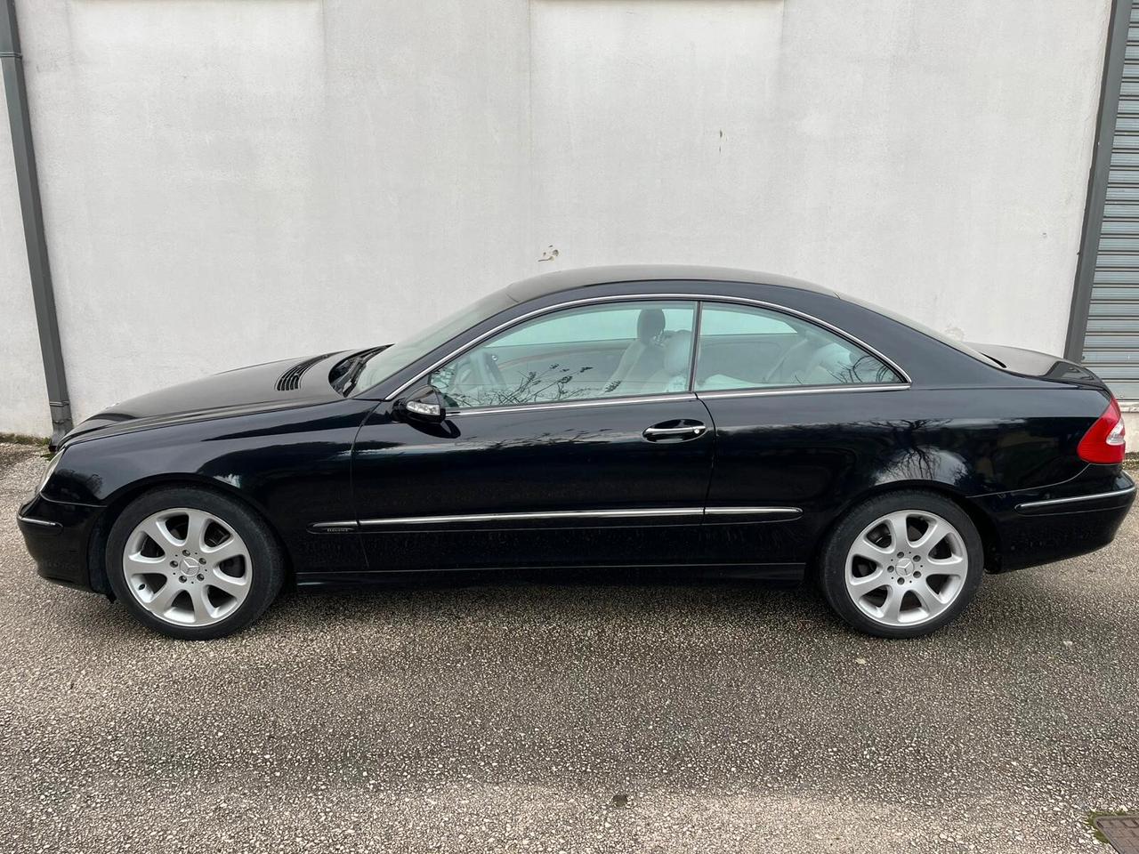 Mercedes-benz CLK 270 CDI cat Elegance