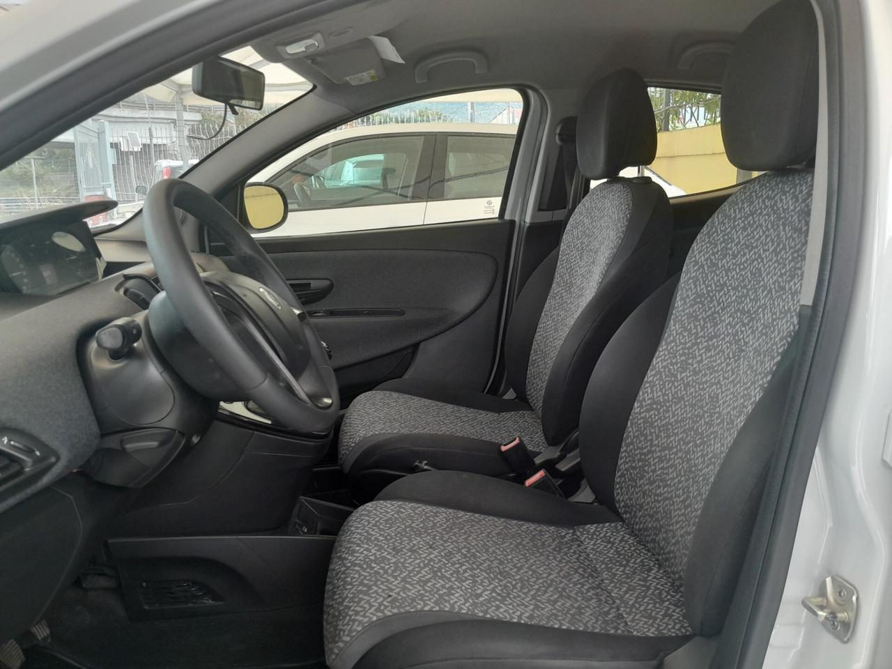 Lancia Ypsilon 1.2 69 CV 5 porte S&S Gold