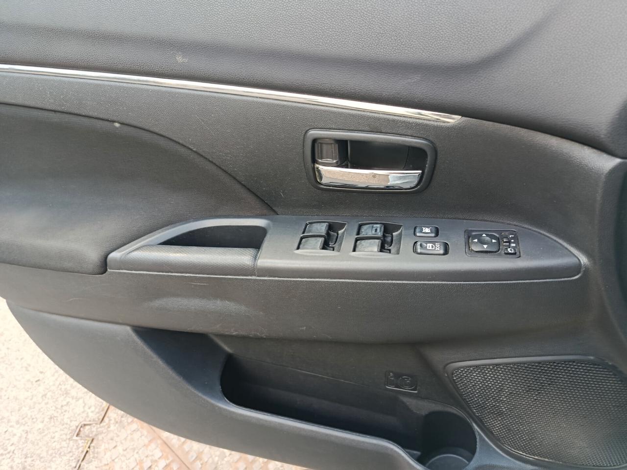 Mitsubishi ASX 1.6 DI-D 114 CV 2WD Instyle Panoramic