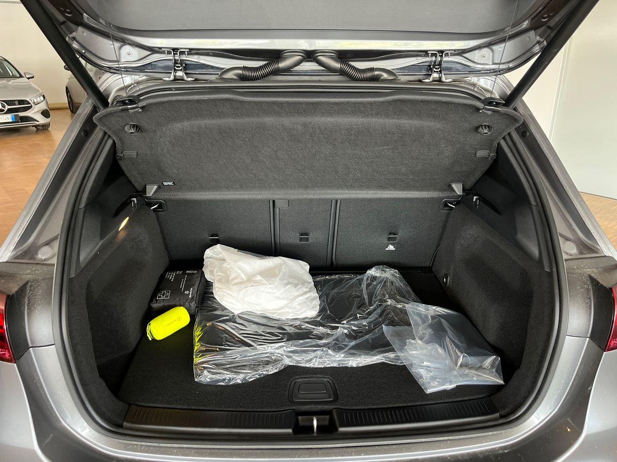 Mercedes-Benz B 180 d STREET EDITION