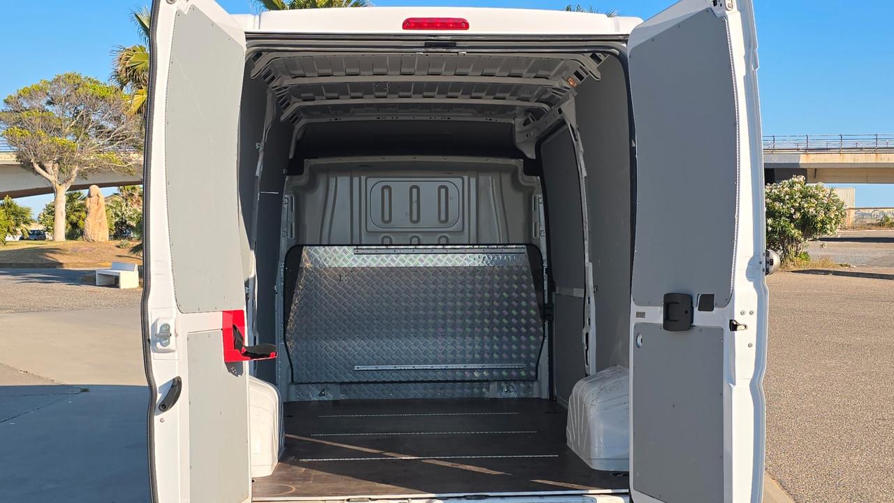 Fiat Ducato 35 2.2 Mjt 140CV PL Cassonato