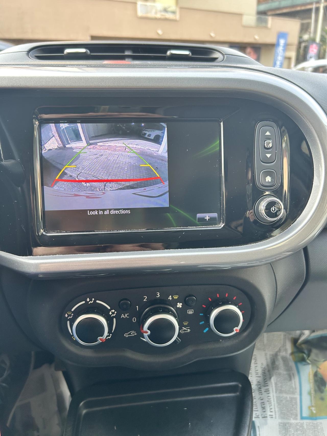 Renault Twingo SCe EDC La Parisienne