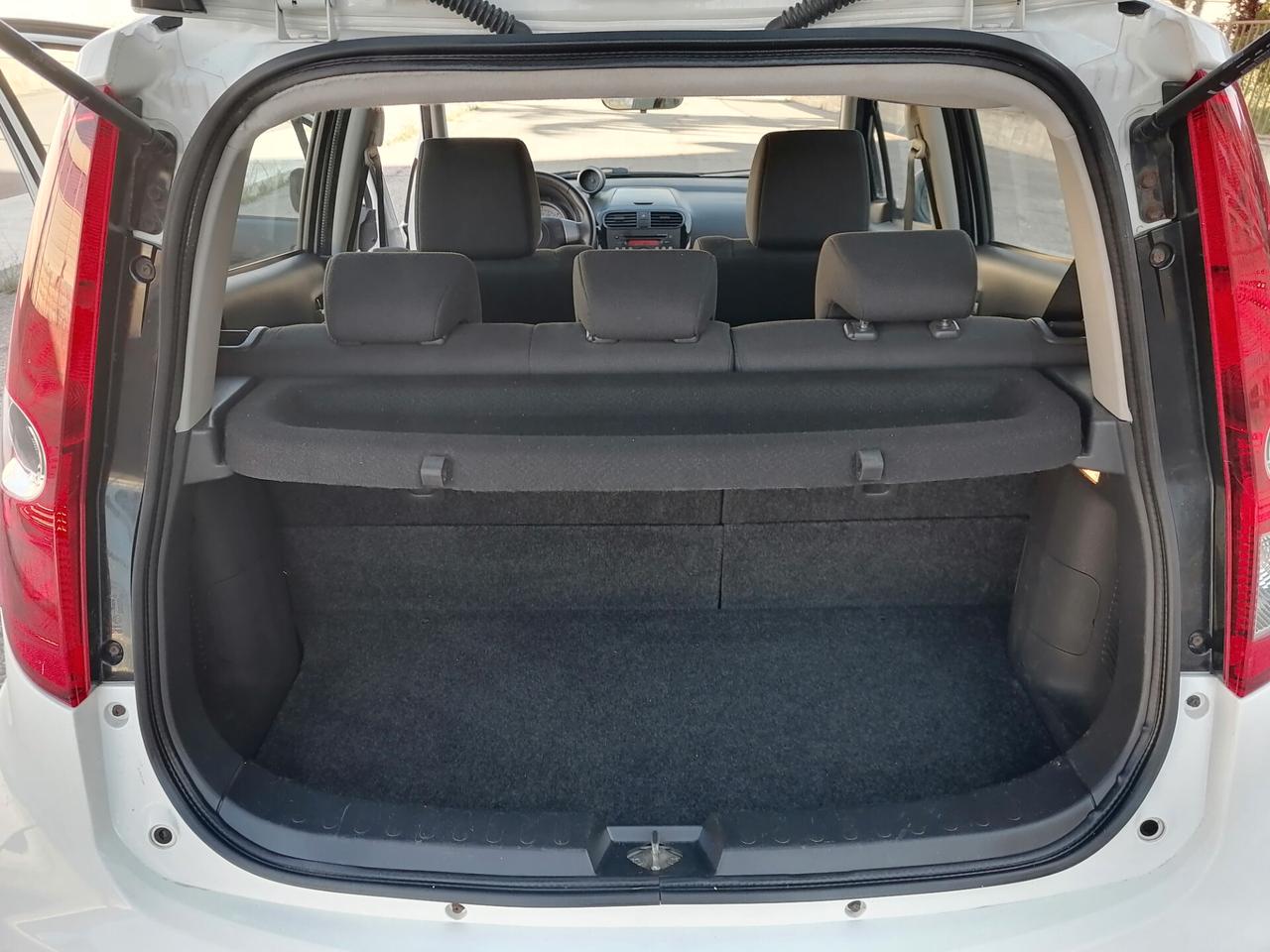 Suzuki Splash 1.0 VVT Style 2014