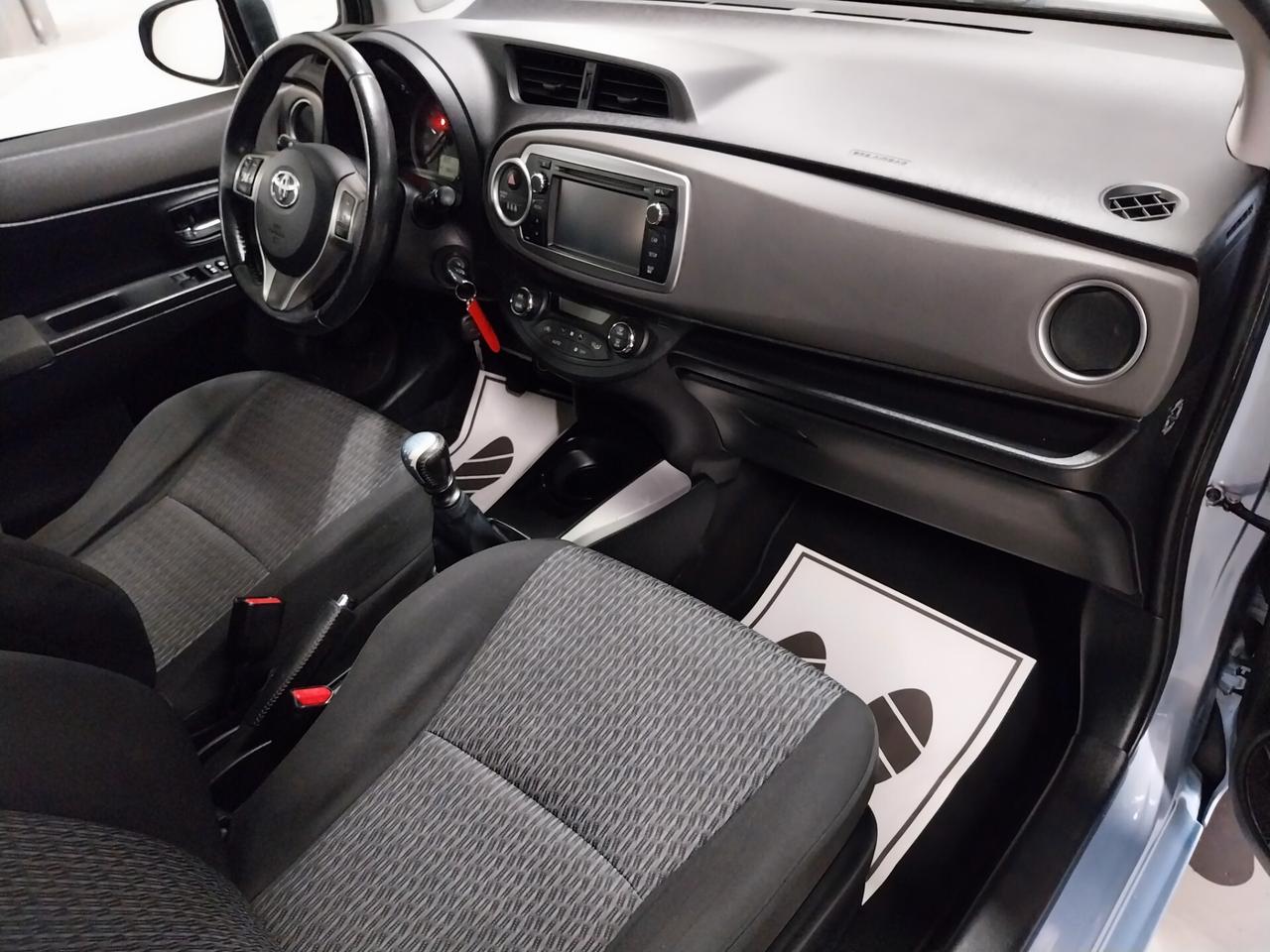 Toyota Yaris 1.4d-4d Lounge - ok neopatentati