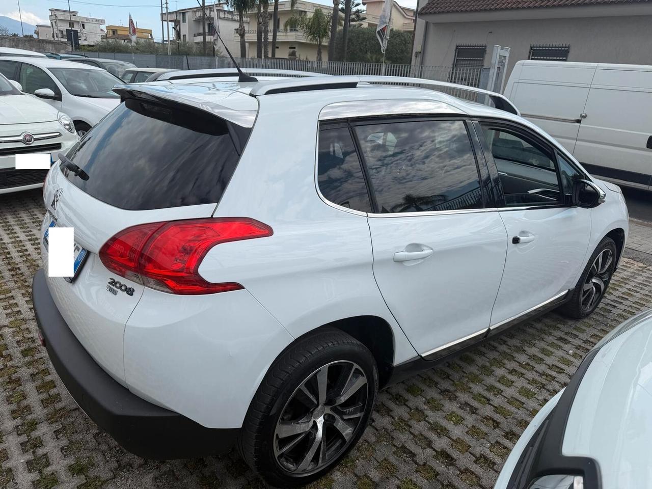 Peugeot 2008 1.6 e-HDi 92 CV Stop&Start Allure-04/2014