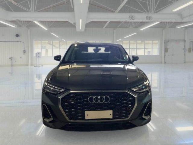 AUDI Q3 35 TDI quattro S tronic S line edition
