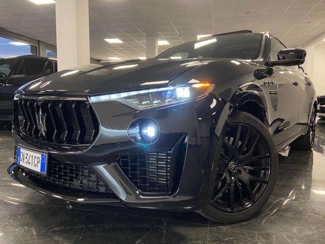 MASERATI Levante V6 350 CV AWD Modena PACCHETTO NERISSIMO / TETTO