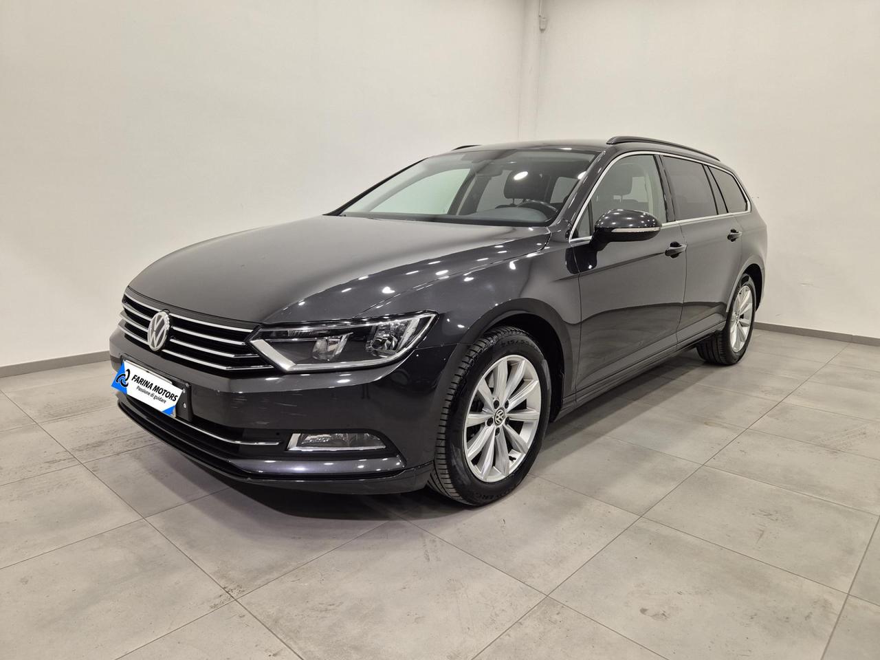 Volkswagen Passat Variant 1.6 TDI Trendline 120cv - Sens. Park. - Bluetooth
