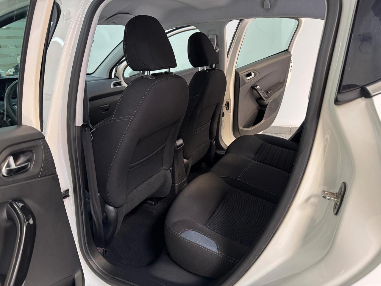 Peugeot 208 1.4 Diesel 68 CV 2014