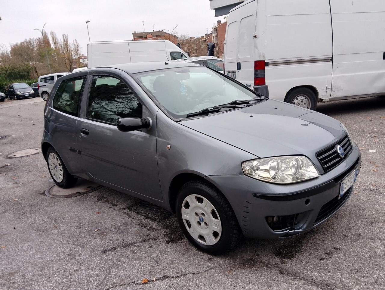 Fiat Punto 1.2 cc 3 porte Natural Power 140.000 km