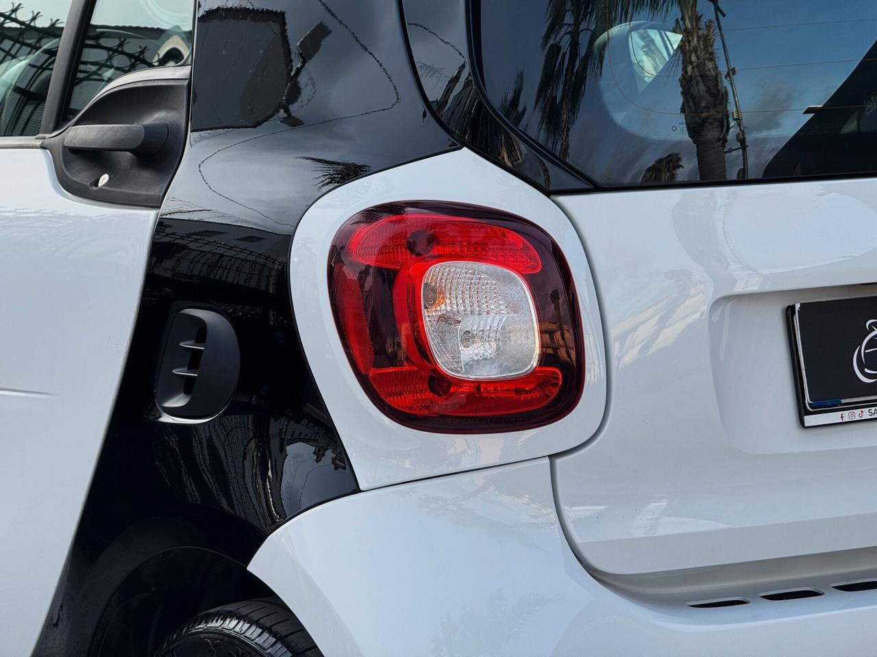 Smart forTwo 1.0 Youngster 71CV Twinamic