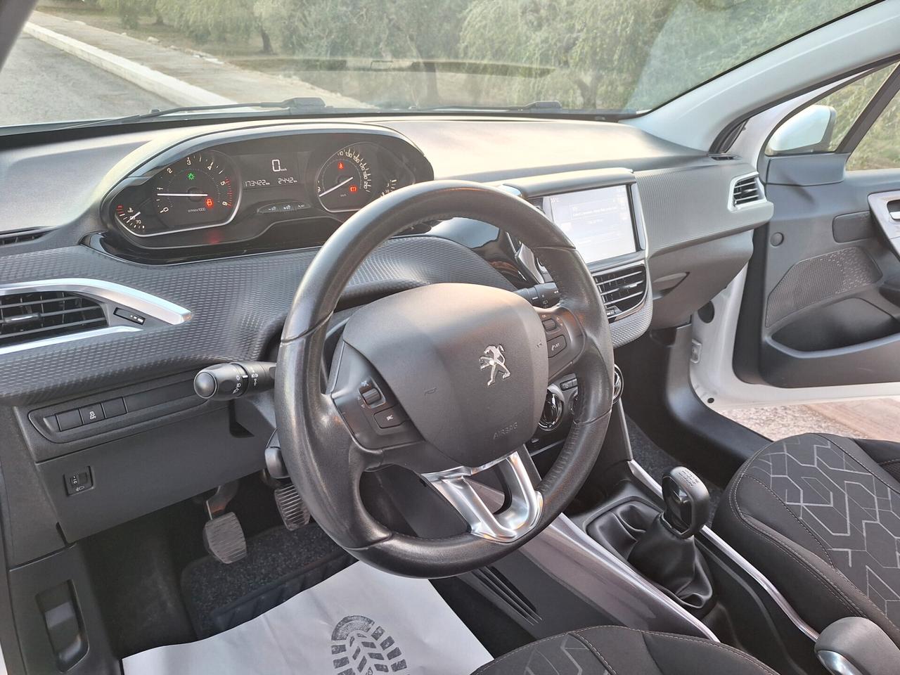 Peugeot 2008 1.4 HDi 68CV Active PERFETTA 2015