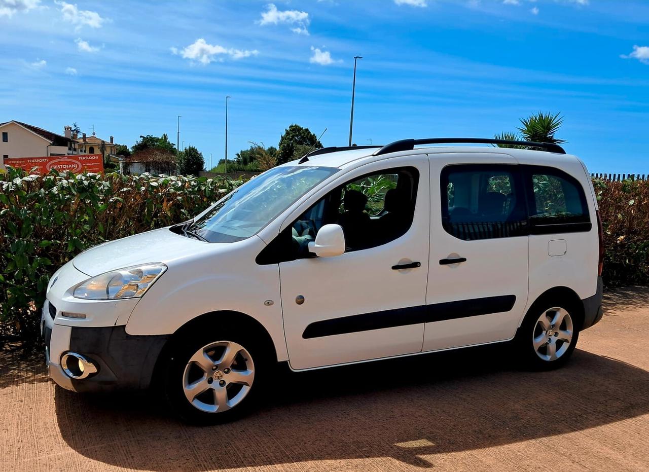 PEUGEOT PARTNER TRASPORTO DISABILI PIANALE RIBASSATO