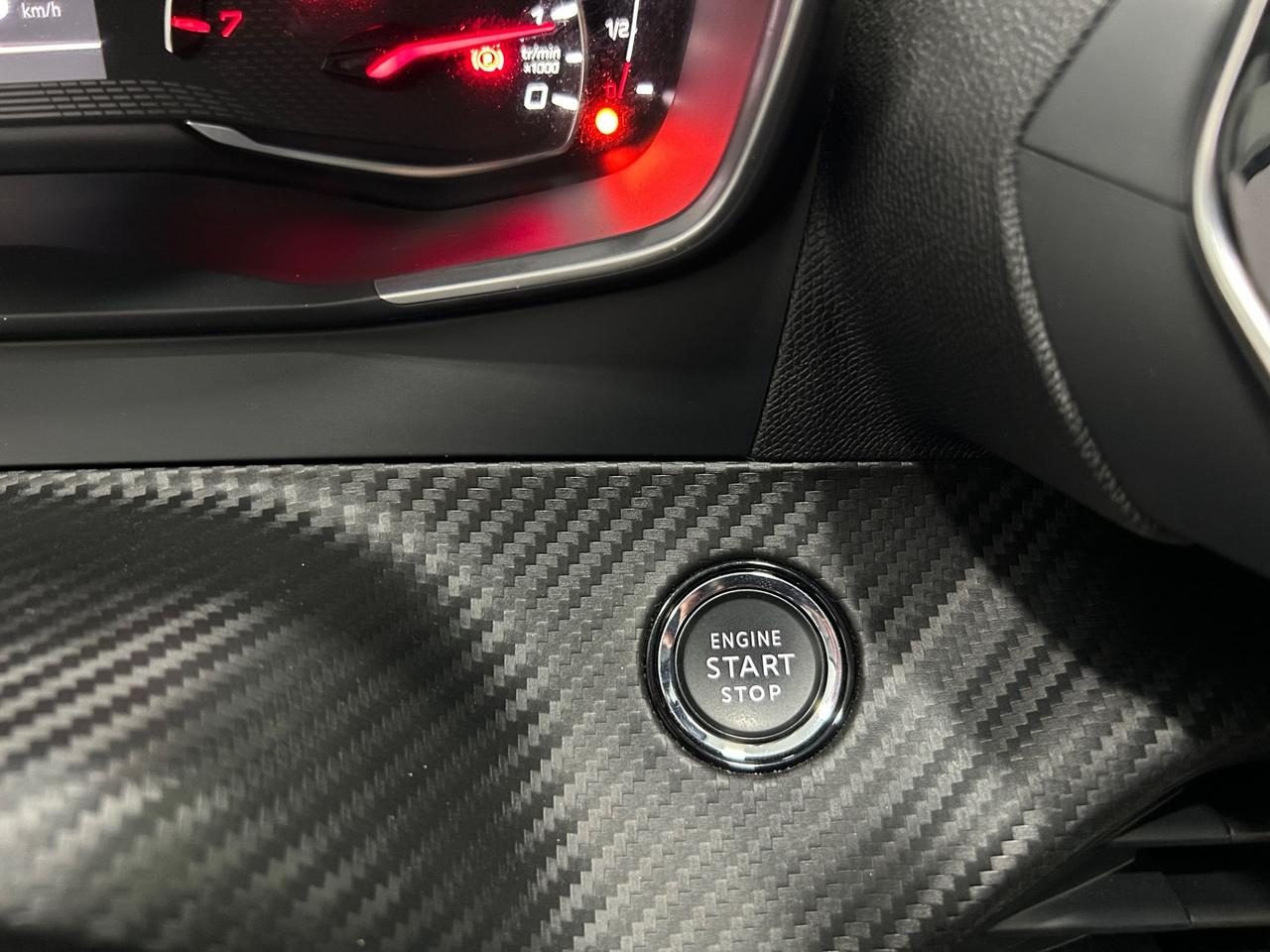 Peugeot 208 BlueHDi 100 Allure Navi Pack