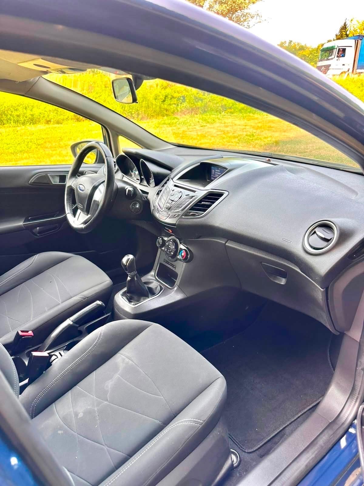 Ford Fiesta 1.5 TDCi 75CV 5 porte Black & White Edition