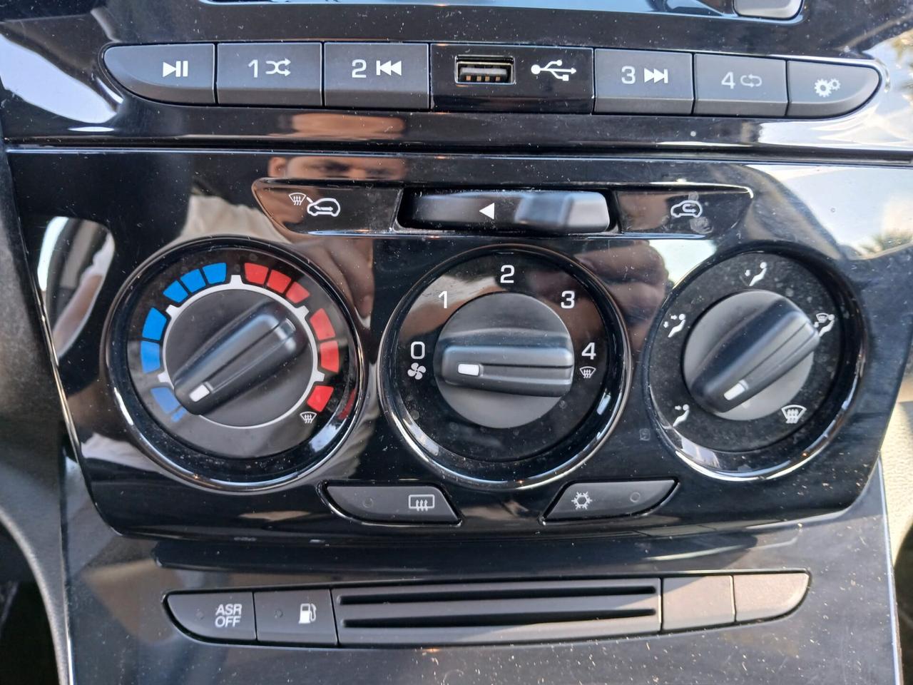 Lancia Ypsilon 1.2 69 CV 5 porte GPL Gold