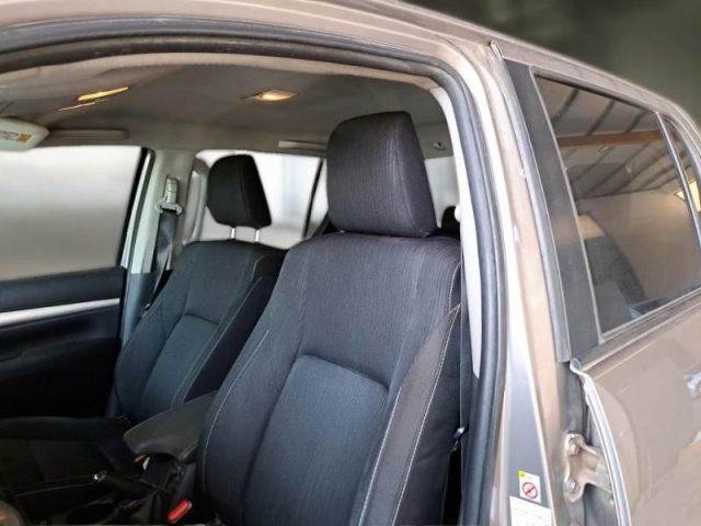 TOYOTA Hilux 2.4 D-4D 4WD 4 porte Double Cab Lounge